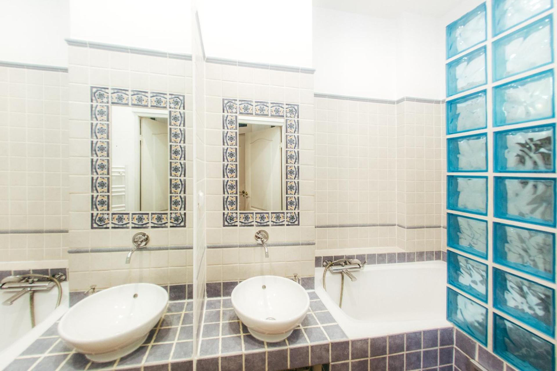 Oomph Vintage 2Br Gem Steps From Politechnika Apartment วอร์ซอ ภายนอก รูปภาพ